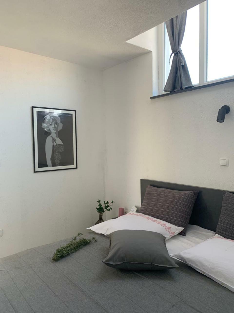 Modern Apartments Day ชิเบนิก ภายนอก รูปภาพ